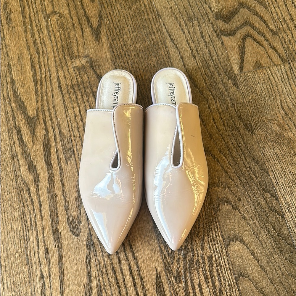 Jeffrey Campbell Cream Flats with V-Cut Design